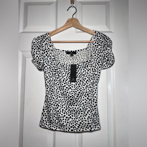 Lulus | Puff Sleeve Top | Medium | NWT | discontinued‼️ - Picture 4 of 7